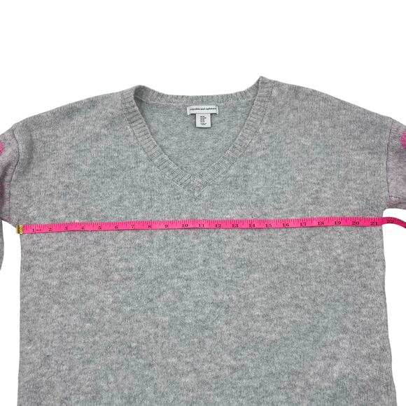 Cupcakes and Cashmere Womens Gray Pink Cozy Heart Love Pullover Sweater Sz M - Picture 10 of 13